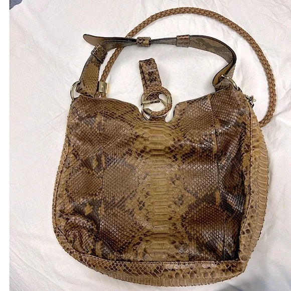 GUCCI Authentic Limited Edition Python Leather Handbag
UltraLuxury Design Piece - Picture 5 of 14